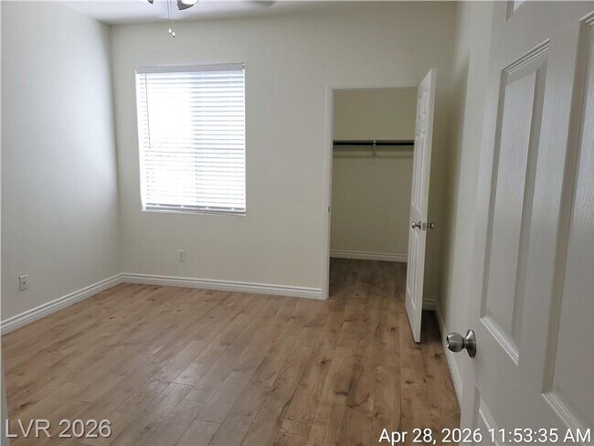 Building Photo - Gated Falls Condo with 3 Bedrooms, Granite Kitchen & Resort Amenities