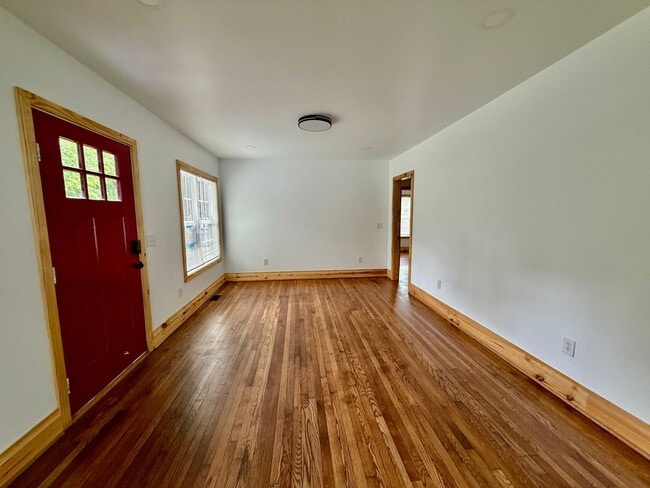Building Photo - Forest Acres
