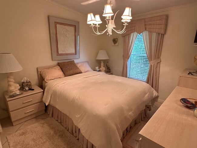 Building Photo - Spacious 3BR Single-Family Home Near Downtown Naples & Beaches