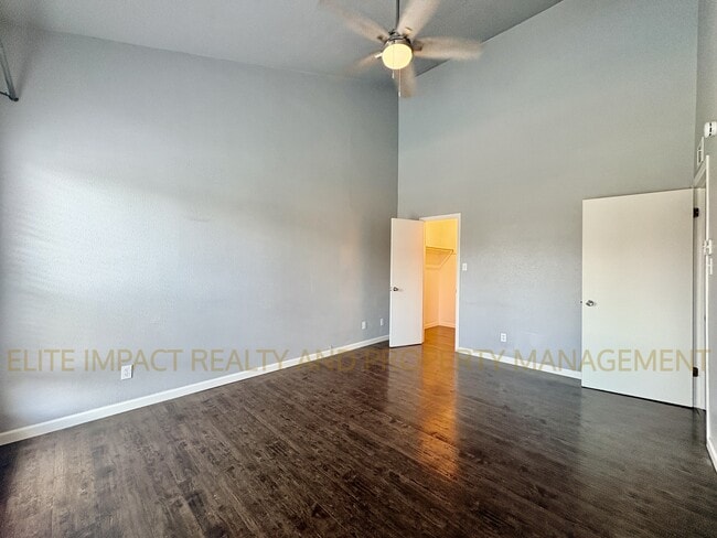Building Photo - 1620 N Wilmot Rd