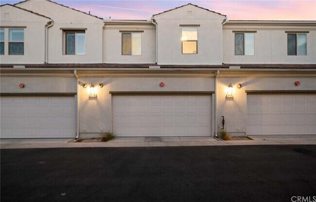Building Photo - 2625 Verna Dr