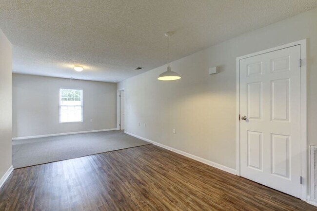 Building Photo - Three bedroom - Three bathroom apartments at University Park in Lillington, NC!