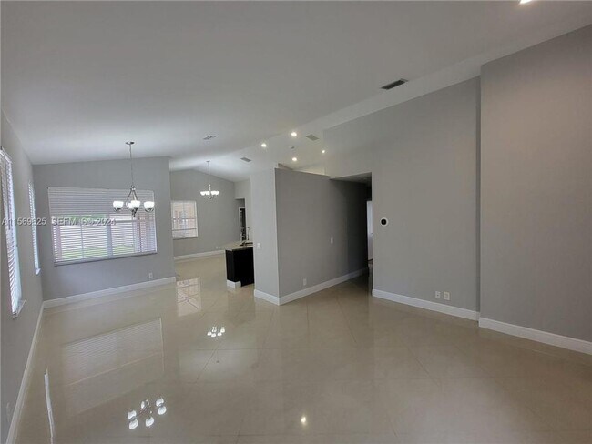 Building Photo - 928 Falling Water Rd