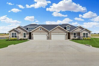 Building Photo - AVAILABLE NOW! LUXURIOUS DUPLEX LOCATED ON 1-ACRE LOT IN MIDLOTHIAN, TX!