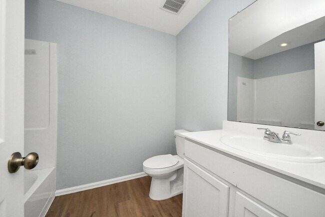 Building Photo - 9014 Estes Lks Dr