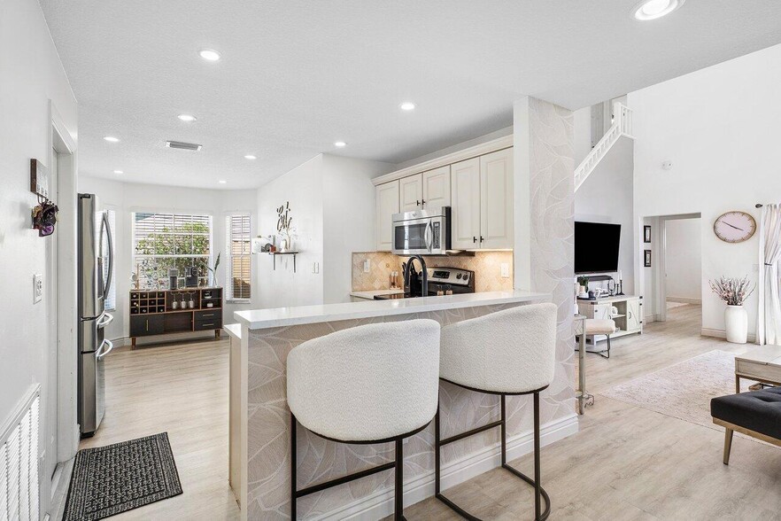 Building Photo - 5120 Coronado Rdg