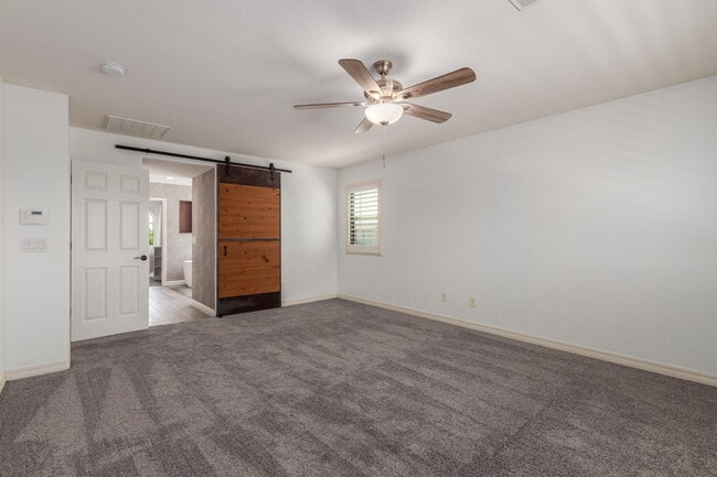 Building Photo - 622 W San Carlos Way