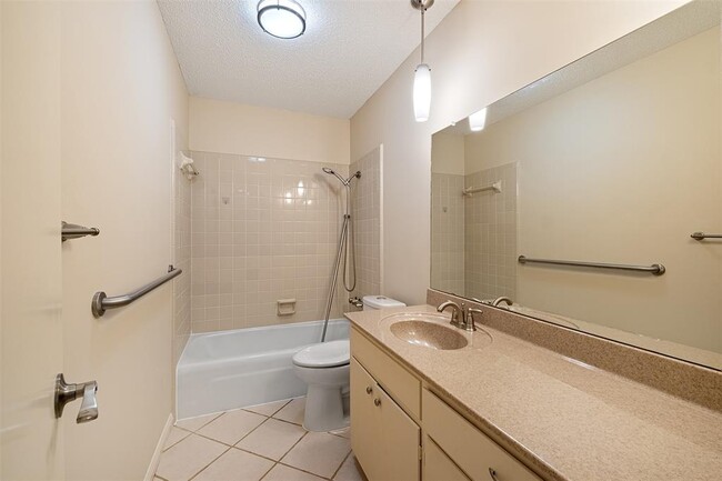 Building Photo - 8801 Camelia Ln