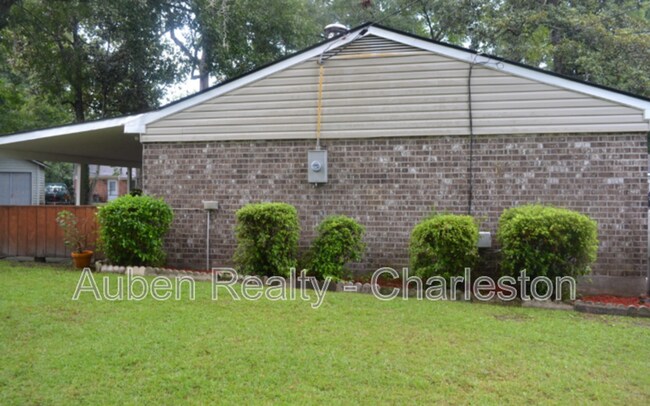 Building Photo - 1992 Beechnut St