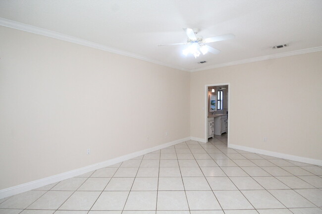 Building Photo - Spacious 3BR/3BA Holley by the Sea Home wi...