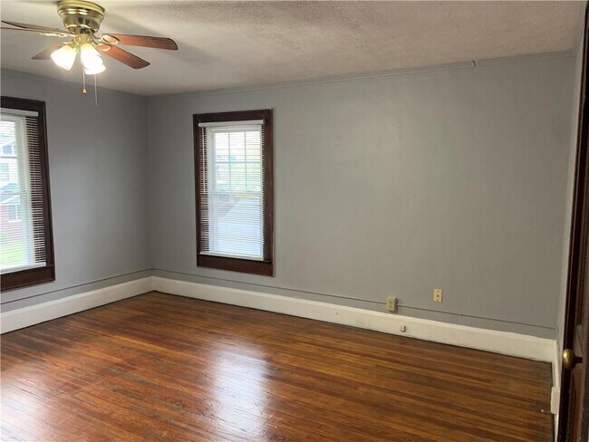 Building Photo - 3847 Carrollton Ave