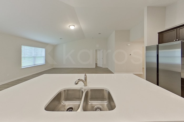 Building Photo - 19 Carrollton Dr