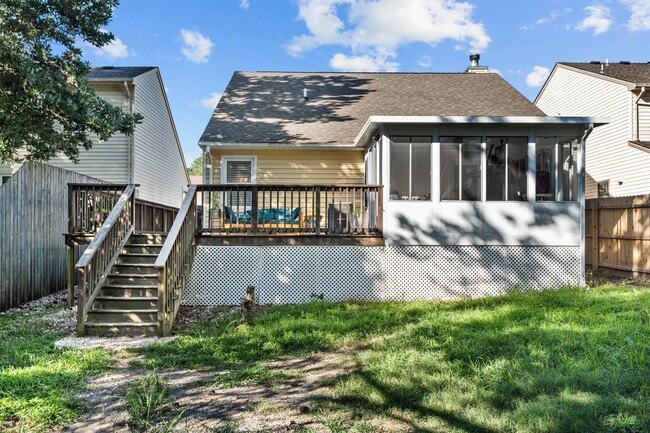 Building Photo - 4 Bedroom Home in Virginia Beach