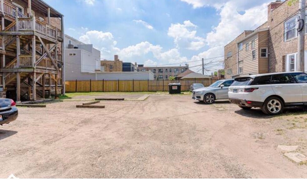 Building Photo - 7236 S Jeffery Blvd