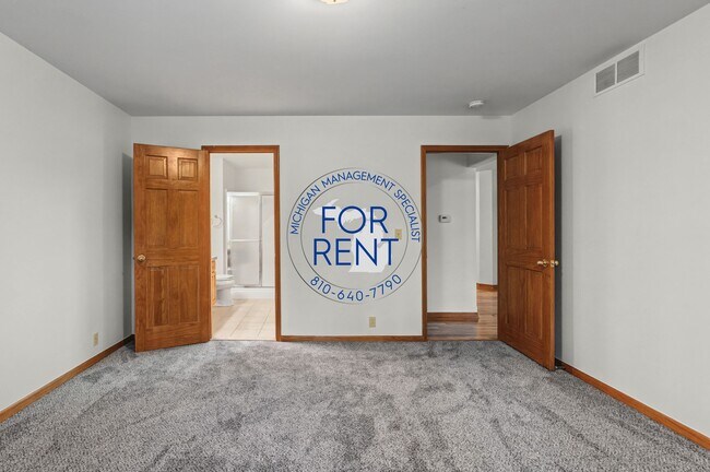 Building Photo - 3175 Rotterdam Dr