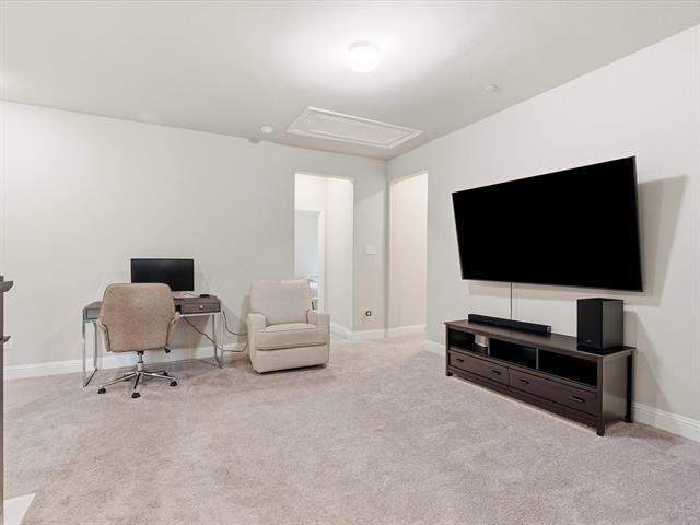 Building Photo - 217 Suma Dr