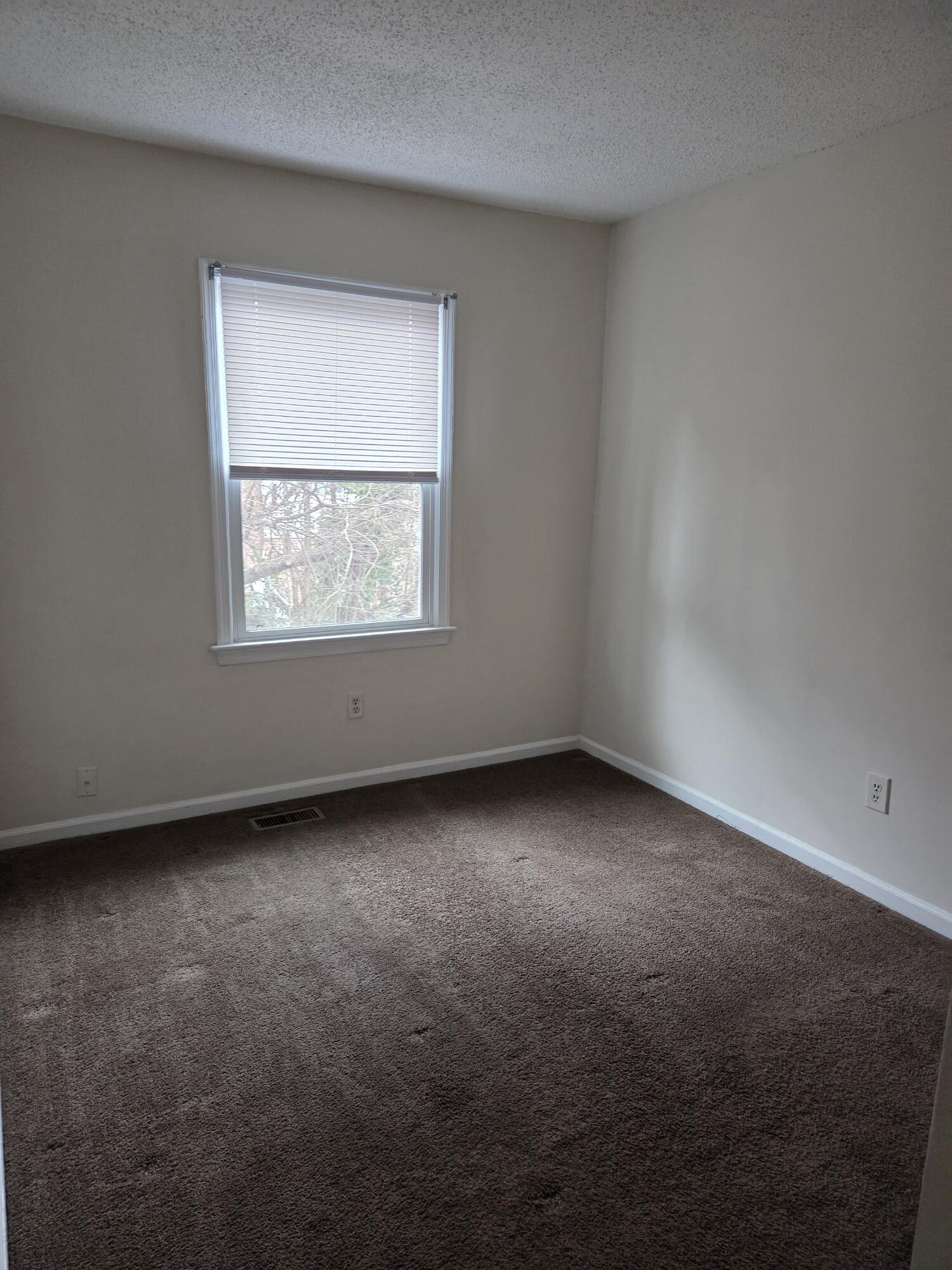 Building Photo - 1105 Commonwealth Place