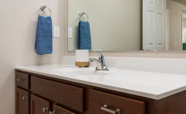 Building Photo - Large Colonial for Lease in Highly Rated Mattawan Schools