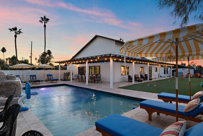 Building Photo - 12201 N 58th Way