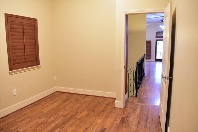 Building Photo - 5515 Petty St