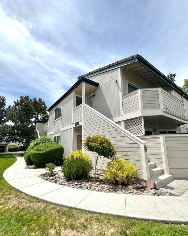Building Photo - 2 Bedroom, 2 Bath Home in Sparks