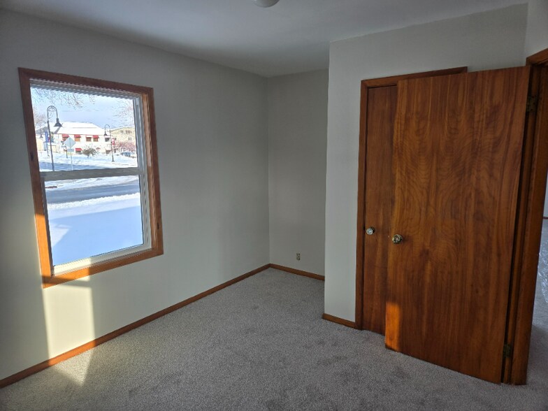 Building Photo - 301 W 2nd St