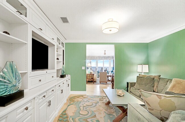 Building Photo - 750 Ocean Royale