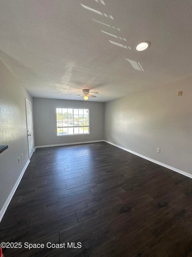 Building Photo - 3511 D'Avinci Way