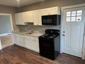 Building Photo - 145-147 Pearl Street