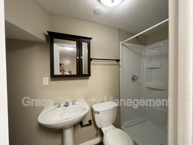 Building Photo - 8741 W 89th Pl