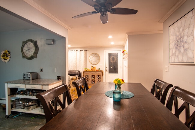 Building Photo - 39 Coakley Rd