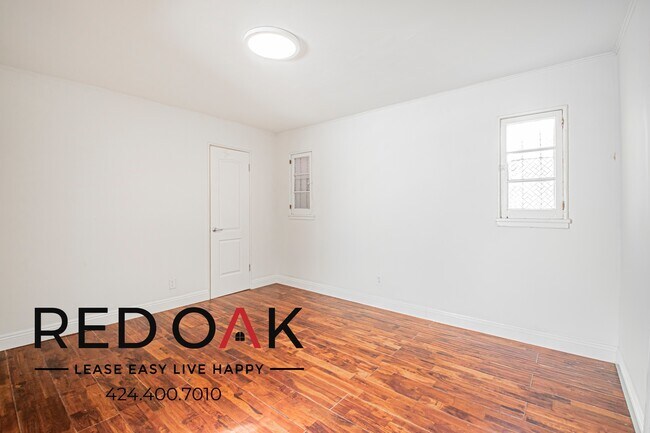 Building Photo - 417 S Coronado St