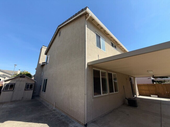 Building Photo - 6220 Orchard Hill Way