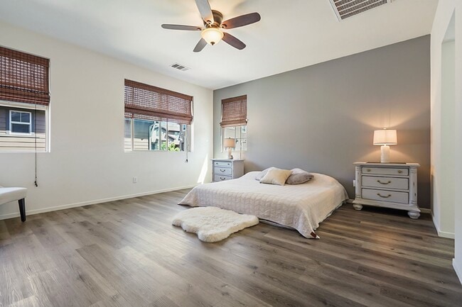 Building Photo - Beautiful TownHome in Pacific Ridge Rancho...