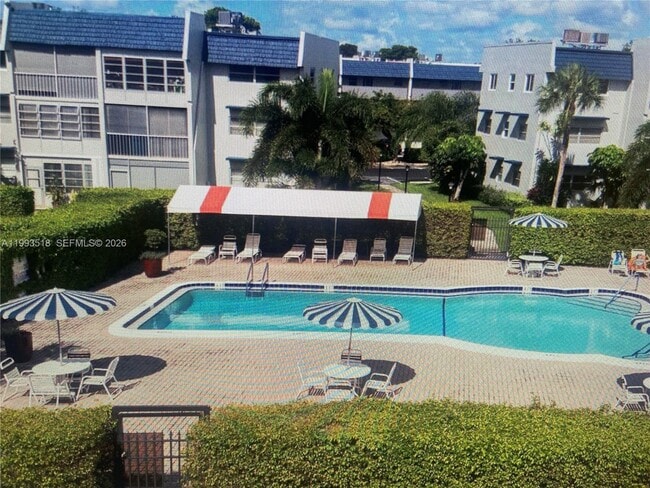 Building Photo - 7897 Golf Cir Dr