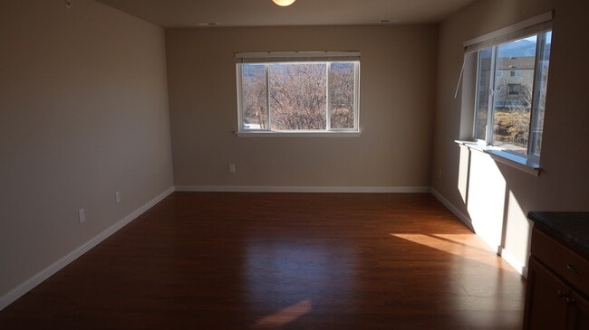 Building Photo - 1728 Hampton S