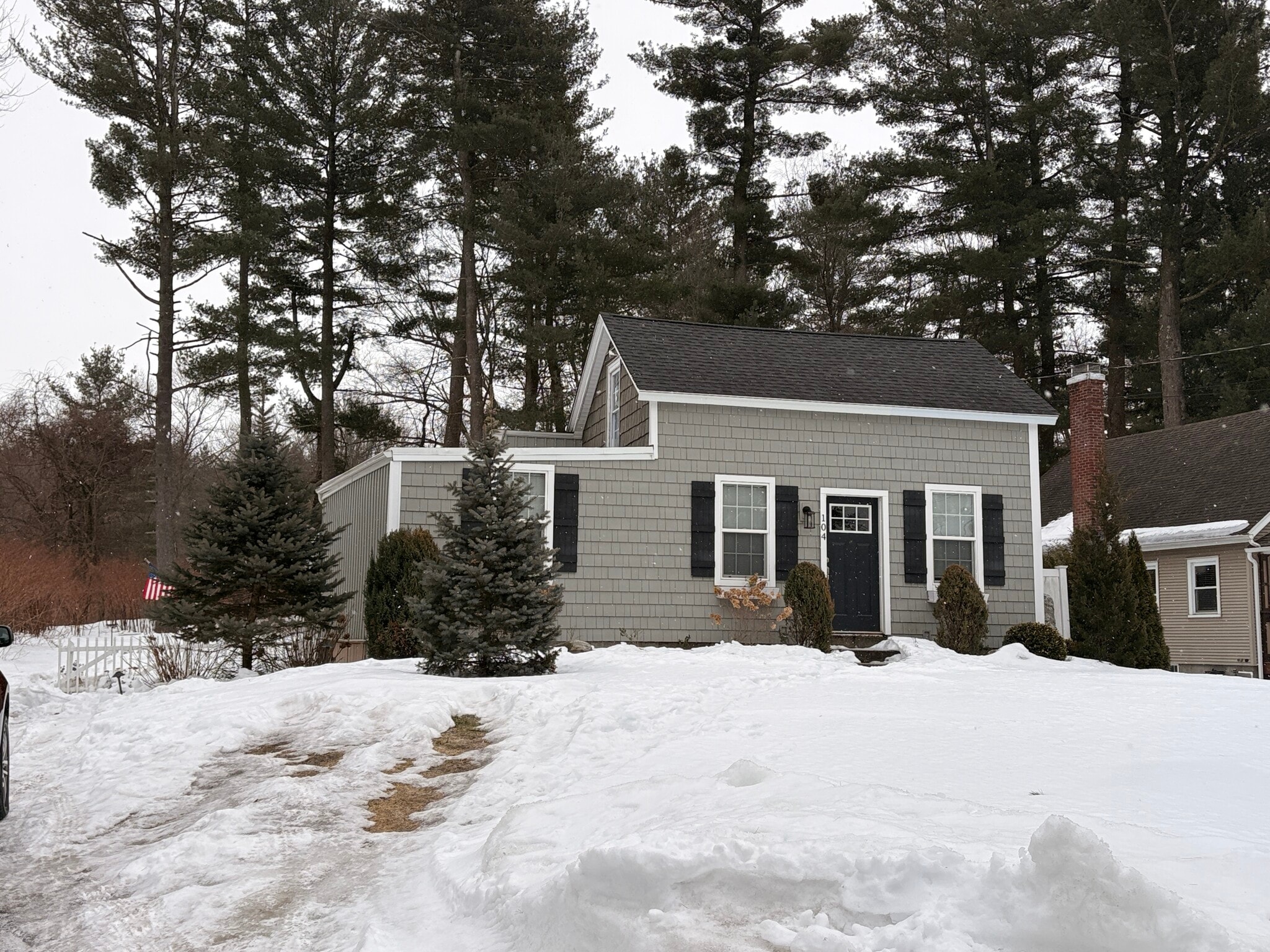 Building Photo - 104 Cottage Rd