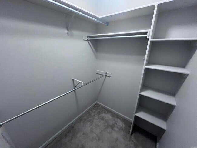 Building Photo - 54 W Plaza Blvd