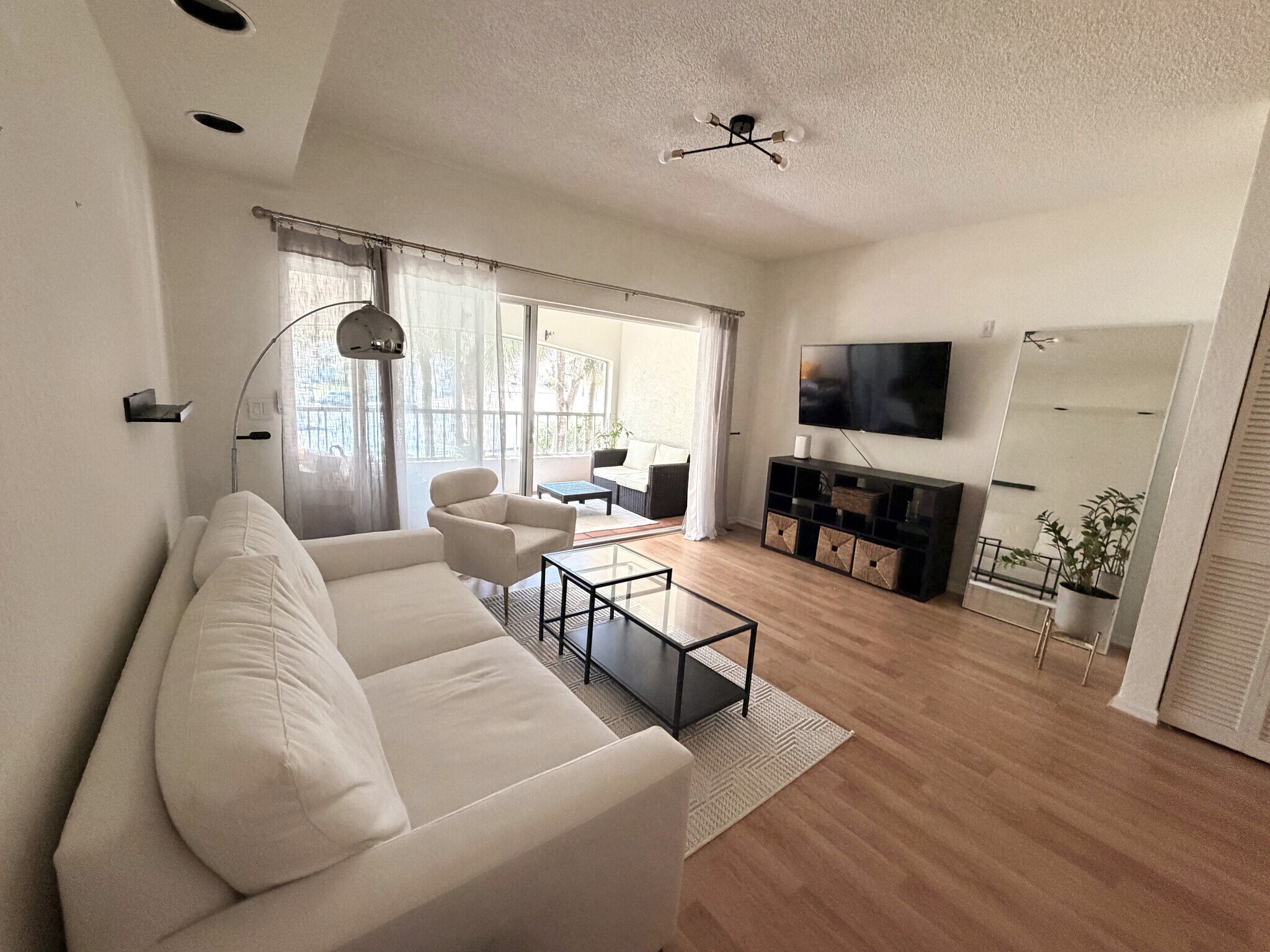 Building Photo - 1018 Woodshire Ln