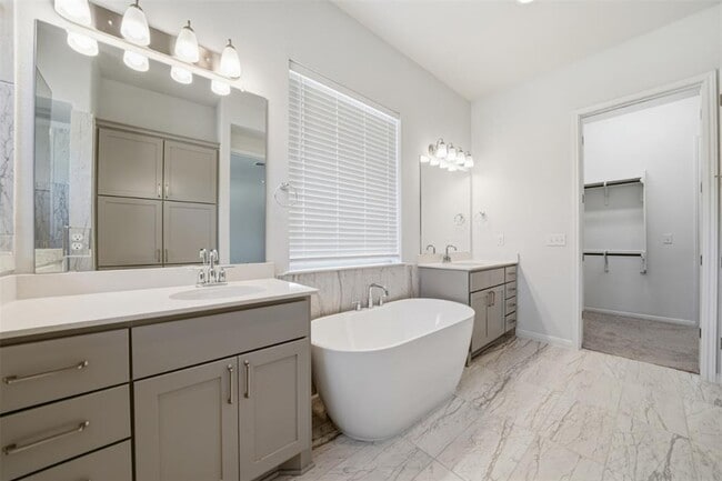 Building Photo - 478 Eclipse Dr