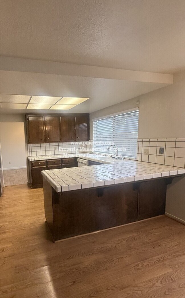 Building Photo - 9130 Cornwall Dr