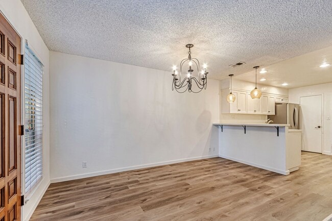 Building Photo - Elegant 3-Bedroom Home with Modern Upgrade...