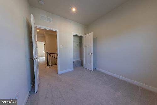 Building Photo - 272 Sugar Maple Square