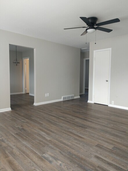 Building Photo - 624 Taylor St