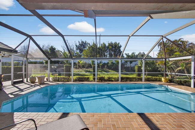 Building Photo - 168 Thornton Dr