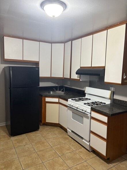 Building Photo - 4957 Hull St