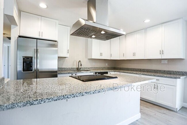 Building Photo - 8513 E Mariposa Dr