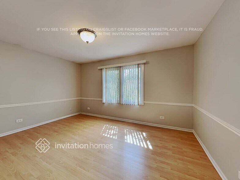 Building Photo - 10528 S 83rd Ave