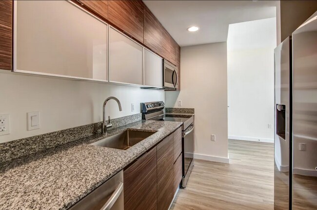 Building Photo - 151 SE 1st St