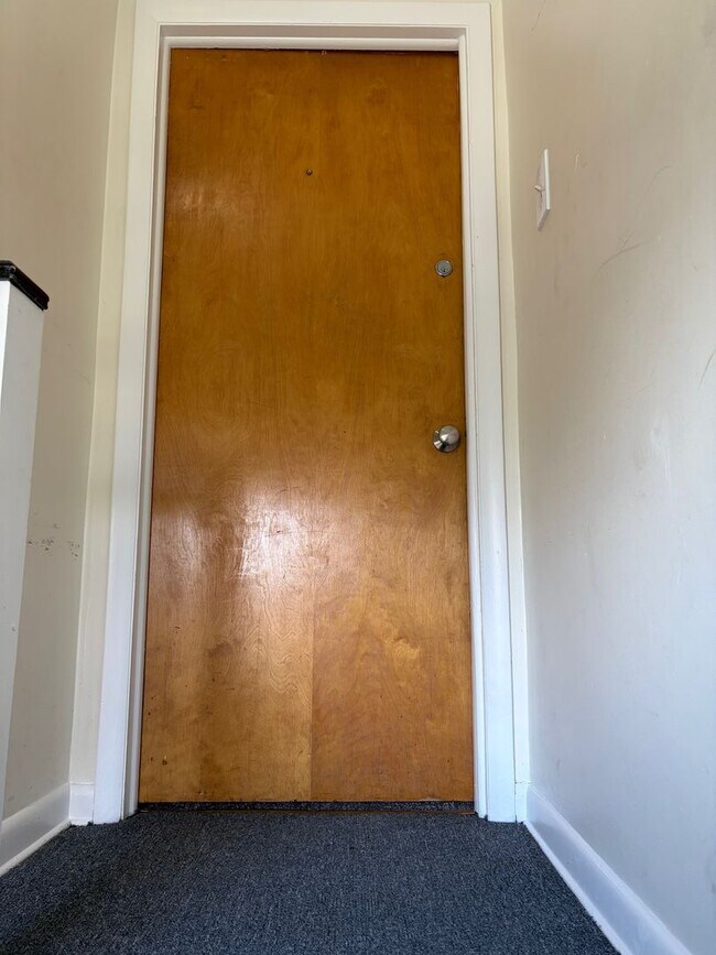 Building Photo - 3401 Berkley Ave